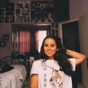 Meet your Posher, Amelia